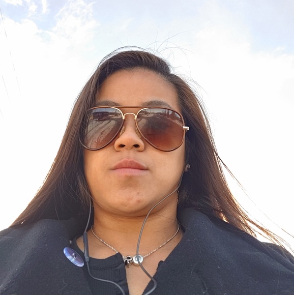 Meet your Posher, Roxanne - Picture 1 of 1